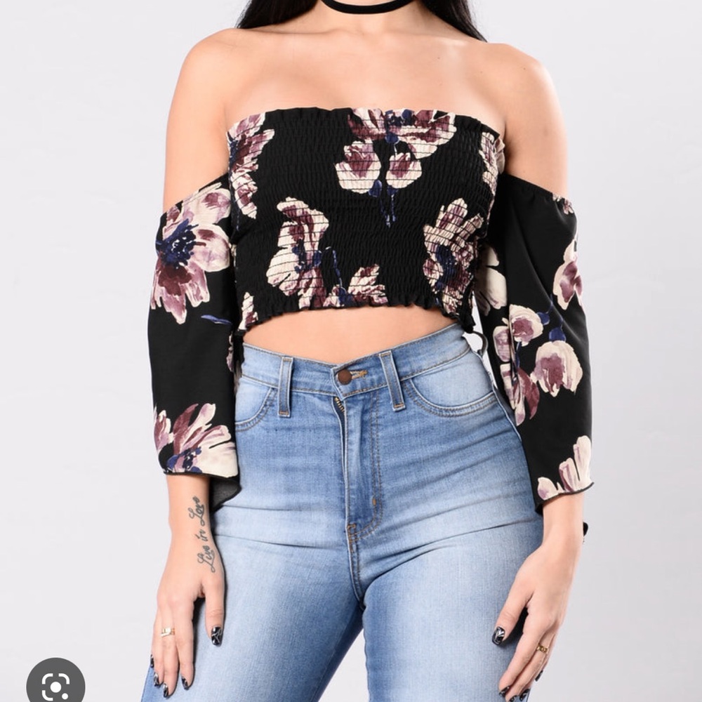 BRAND NEW Fashion Nova “Dames” blouse